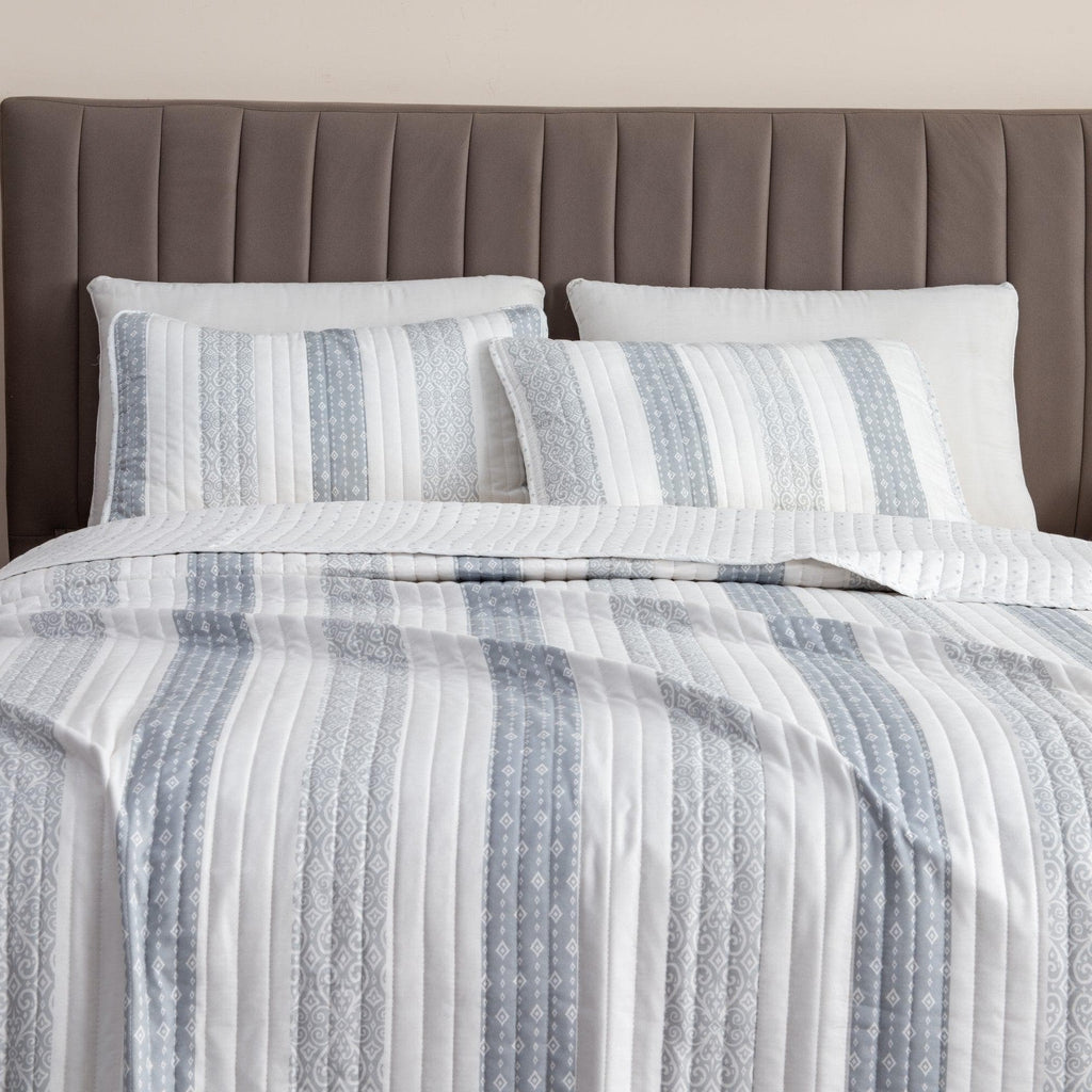 3-Piece Stripe Quilt - Adele Collection